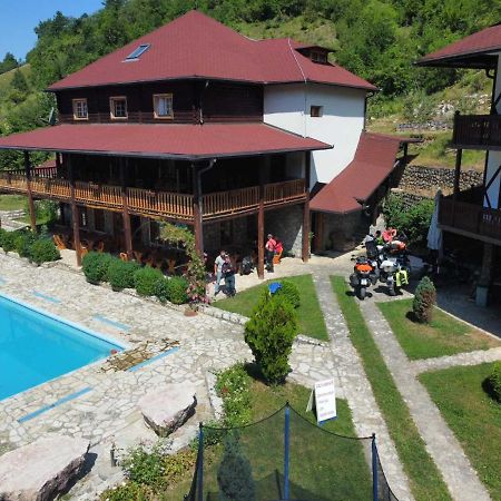 Hotel & Camping Etno Selo Vrelo Berane Exterior foto