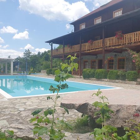 Gasthaus Etno Selo Vrelo & Camping Berane Exterior foto