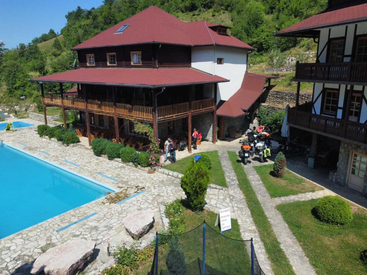 Gasthaus Etno Selo Vrelo & Camping Berane Exterior foto