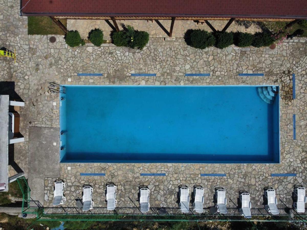 Gasthaus Etno Selo Vrelo & Camping Berane Exterior foto