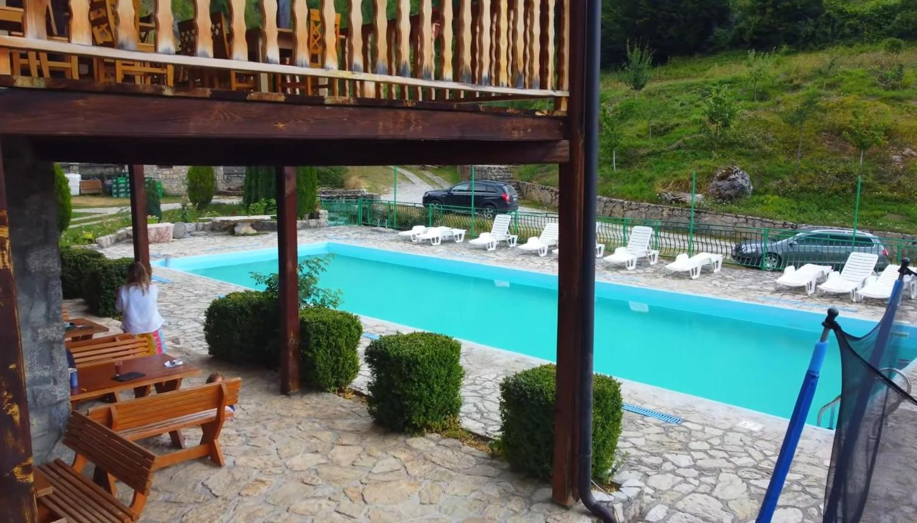 Gasthaus Etno Selo Vrelo & Camping Berane Exterior foto