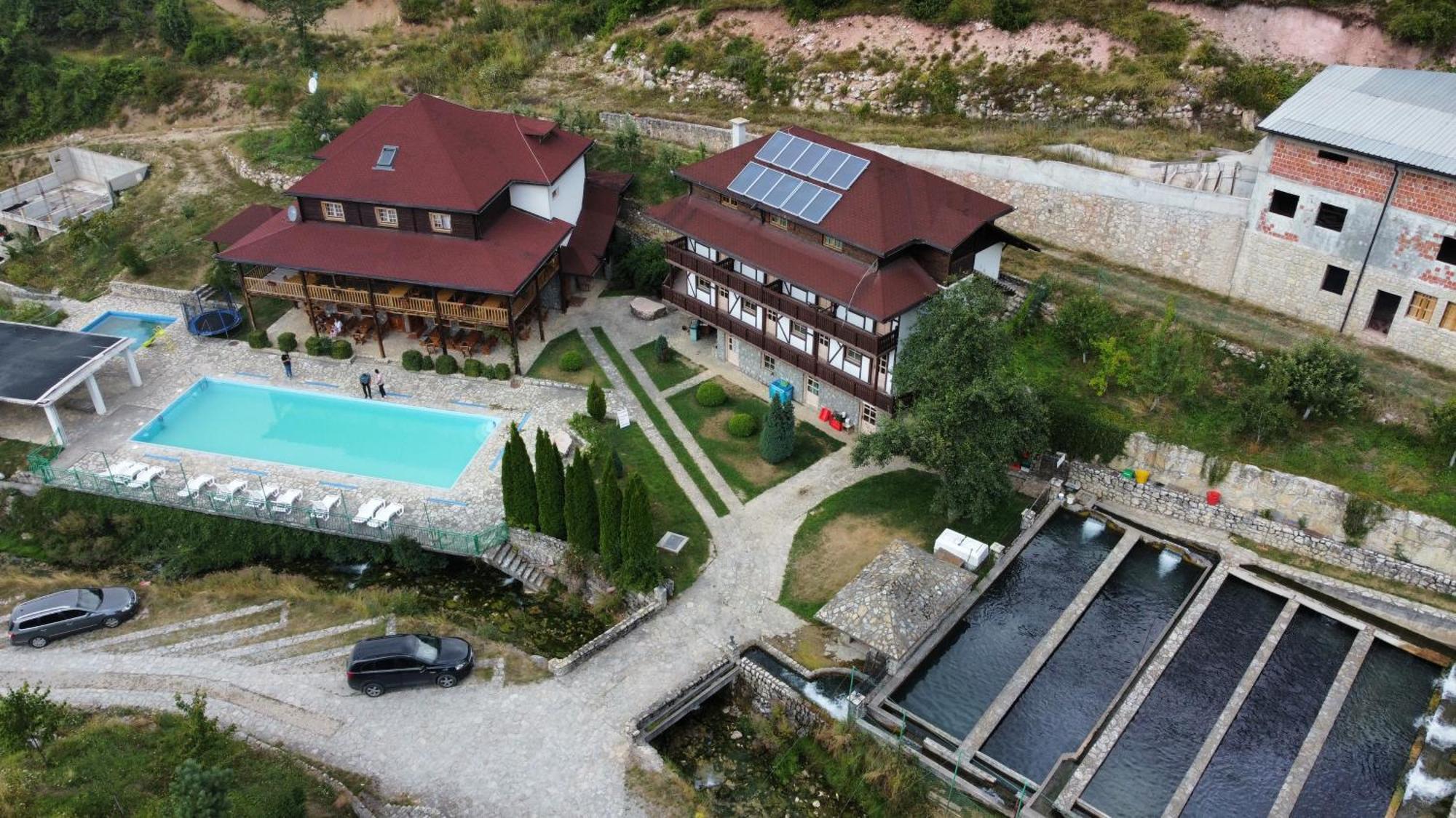 Gasthaus Etno Selo Vrelo & Camping Berane Exterior foto