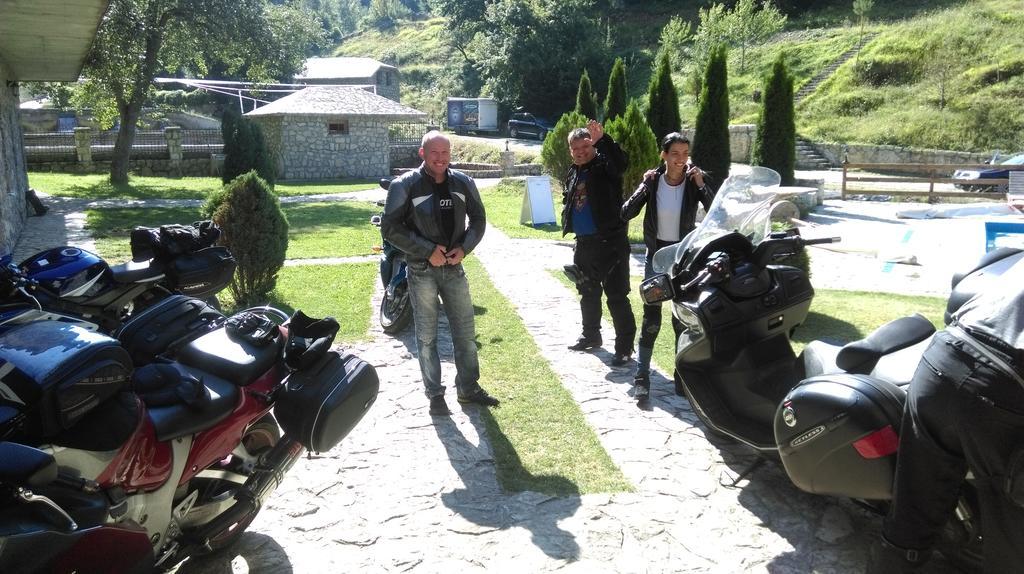 Gasthaus Etno Selo Vrelo & Camping Berane Exterior foto