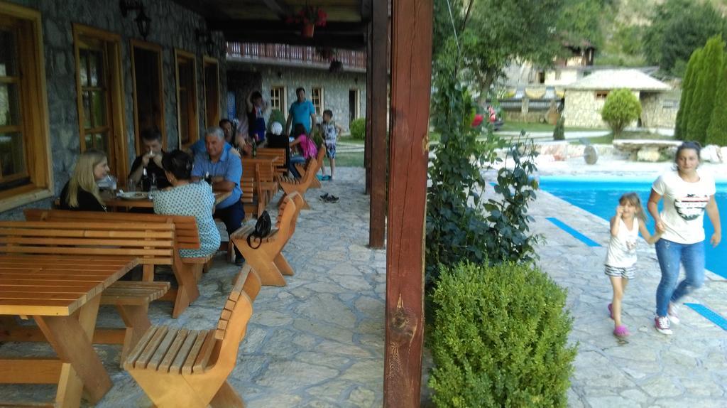 Gasthaus Etno Selo Vrelo & Camping Berane Exterior foto