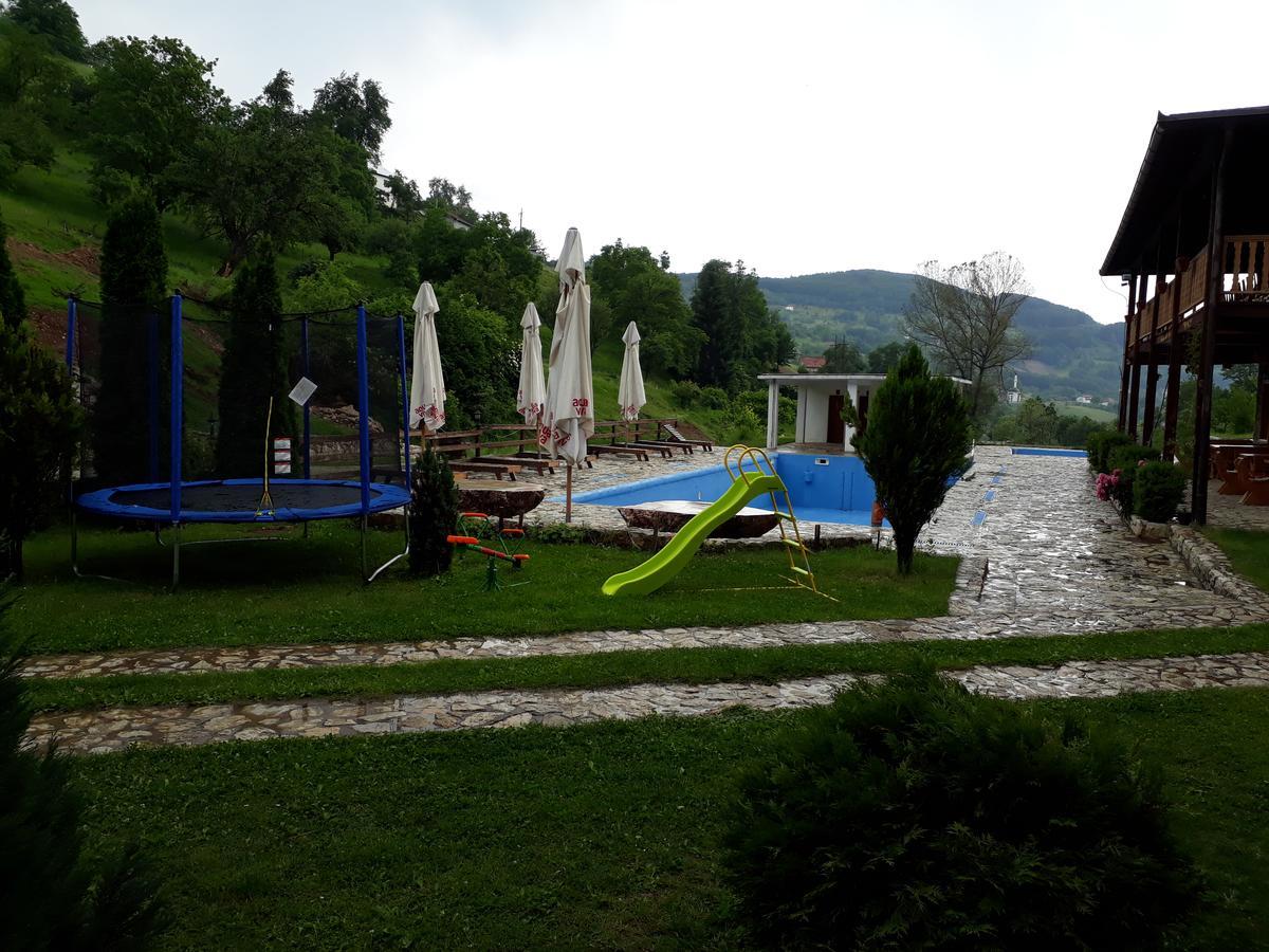 Gasthaus Etno Selo Vrelo & Camping Berane Exterior foto